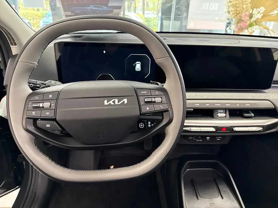 Kia EV4 - Thumbnail 7