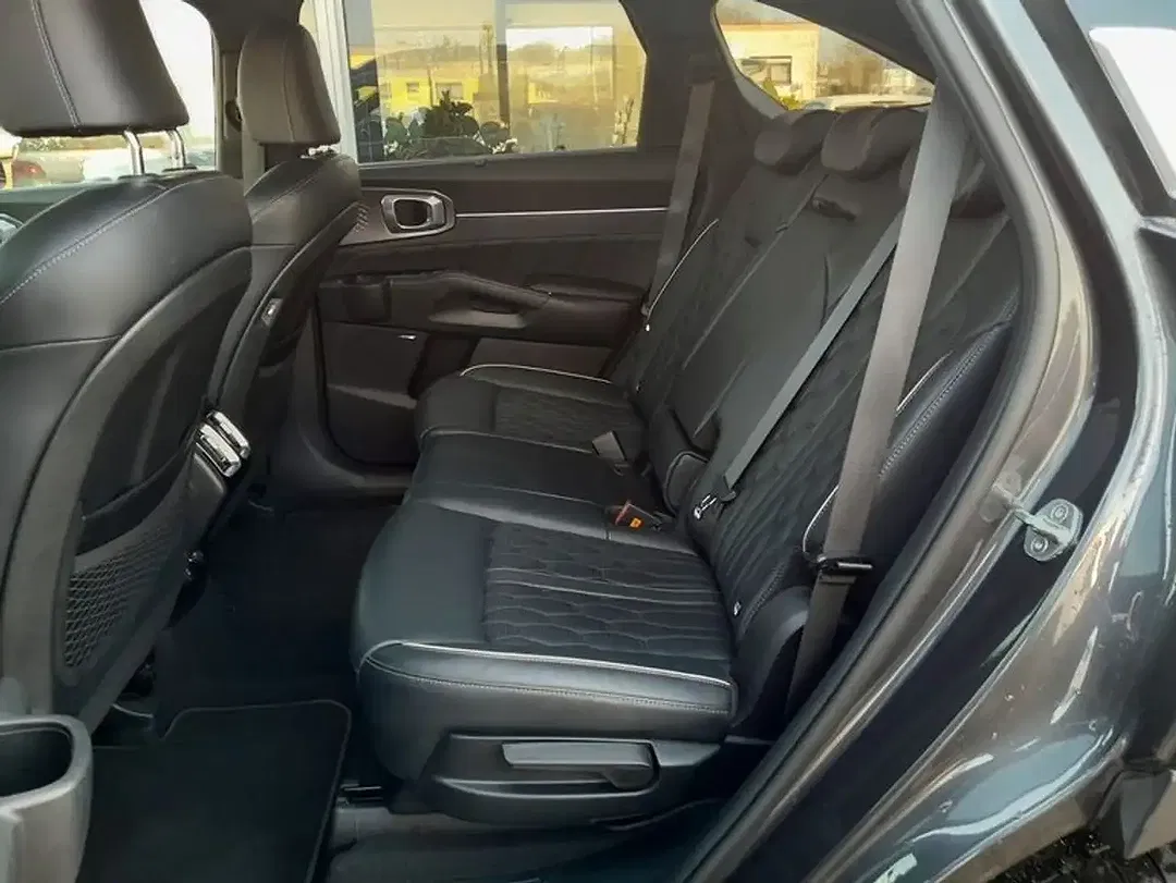 Kia Sorento - Thumbnail 11