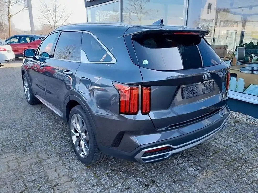 Kia Sorento - Thumbnail 4