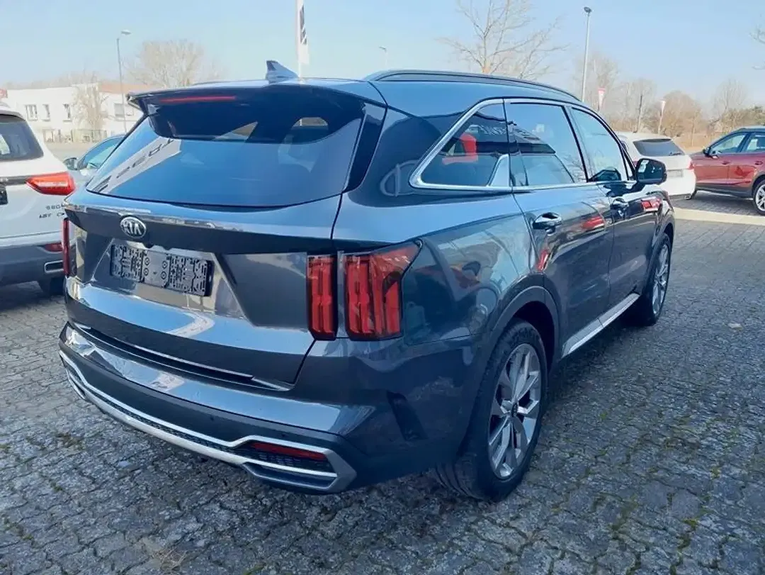 Kia Sorento - Thumbnail 6