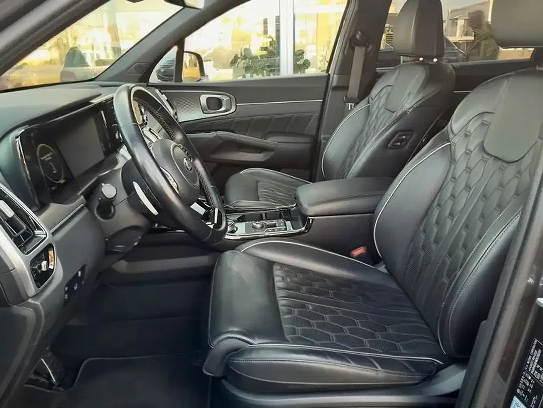 Kia Sorento - Thumbnail 8