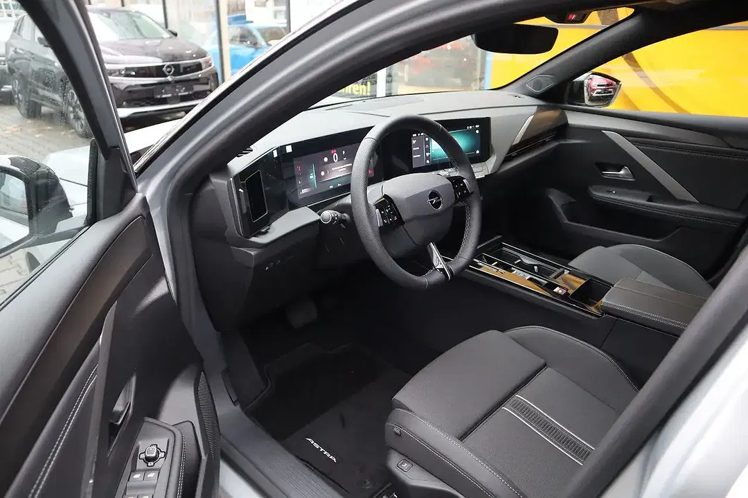 Opel Astra - Thumbnail 4