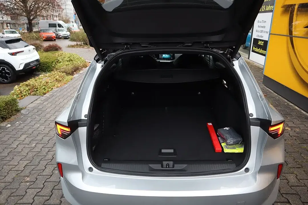 Opel Astra - Thumbnail 8