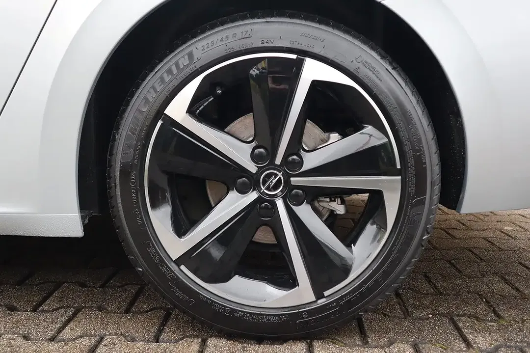 Opel Astra - Thumbnail 9