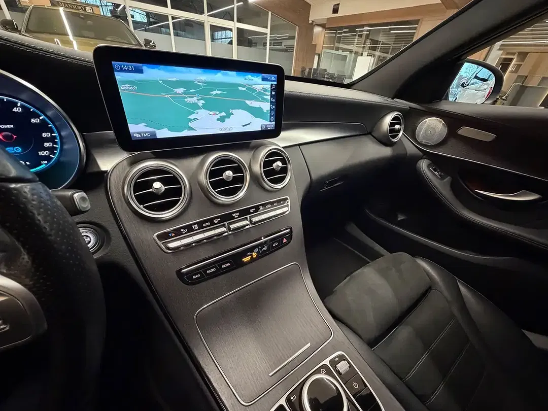Mercedes-Benz C 300 - Thumbnail 8