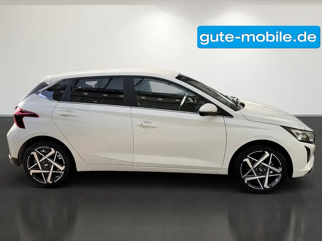 Hyundai i20 - Thumbnail 3