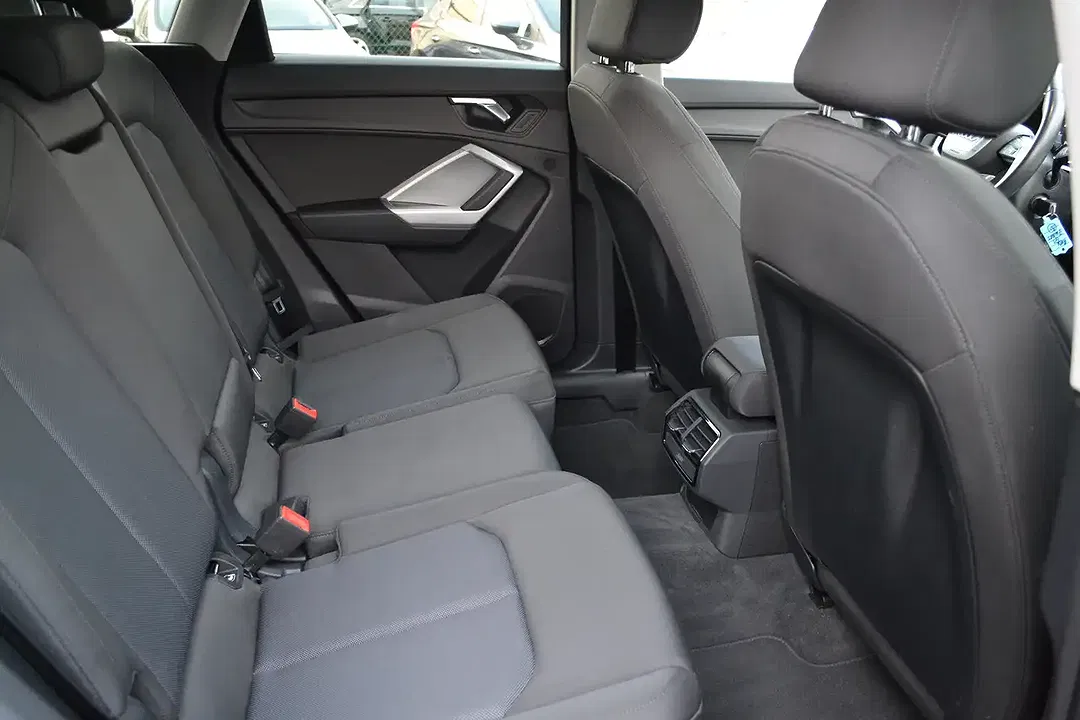 Audi Q3 - Thumbnail 10