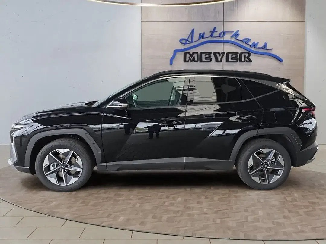 Hyundai TUCSON - Thumbnail 2