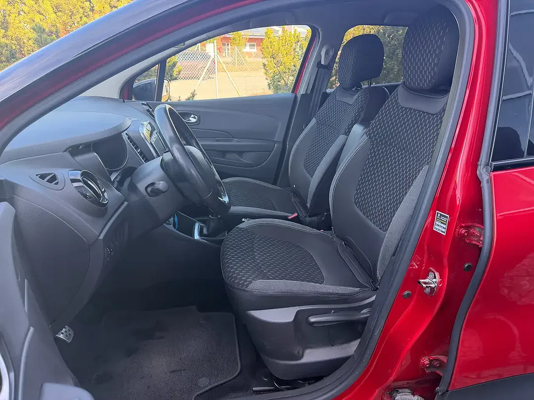 Renault Captur - Thumbnail 13