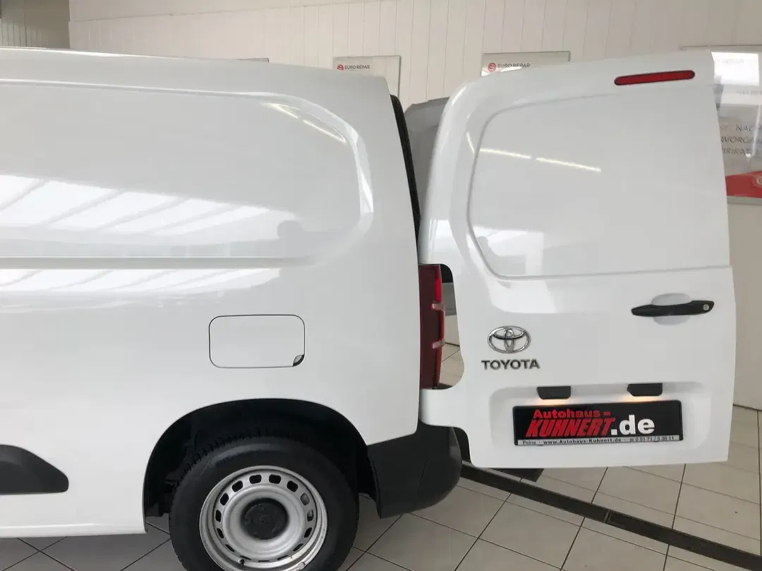 Toyota Proace City - Thumbnail 10