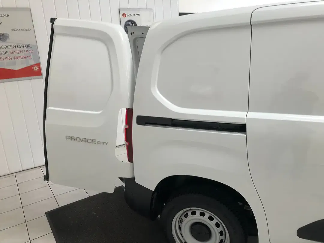 Toyota Proace City - Thumbnail 11