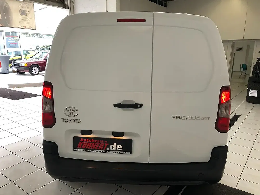 Toyota Proace City - Thumbnail 5