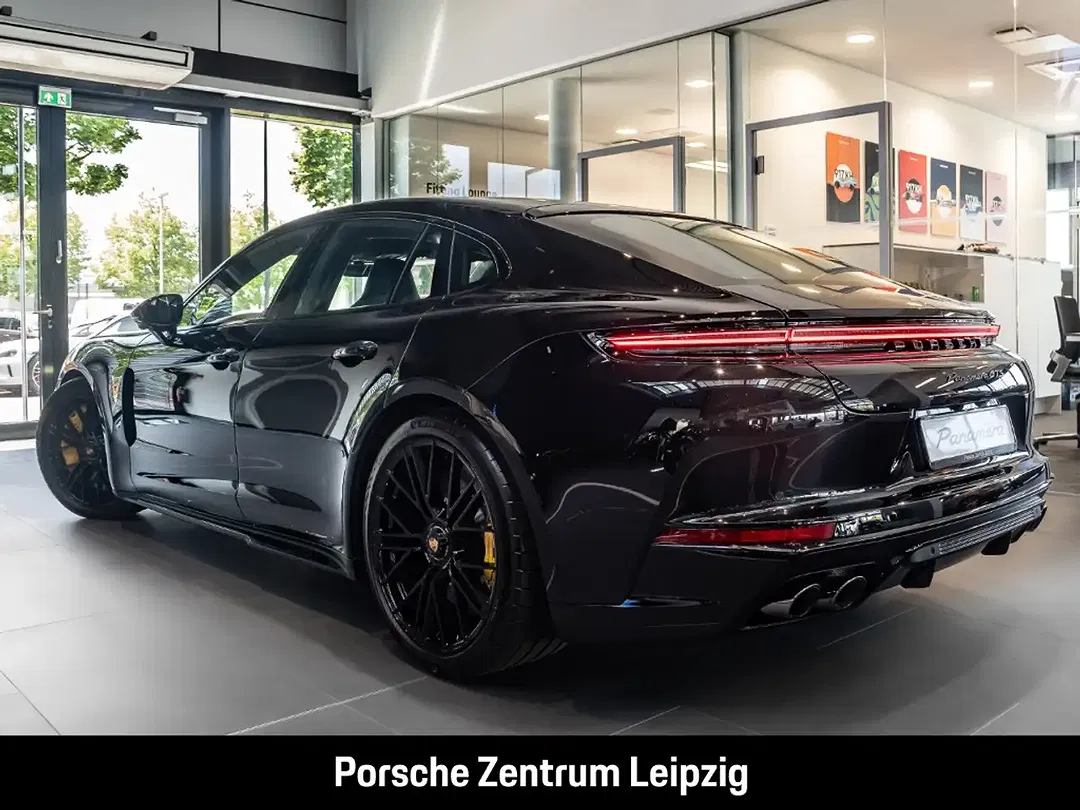 Porsche Panamera - Thumbnail 3