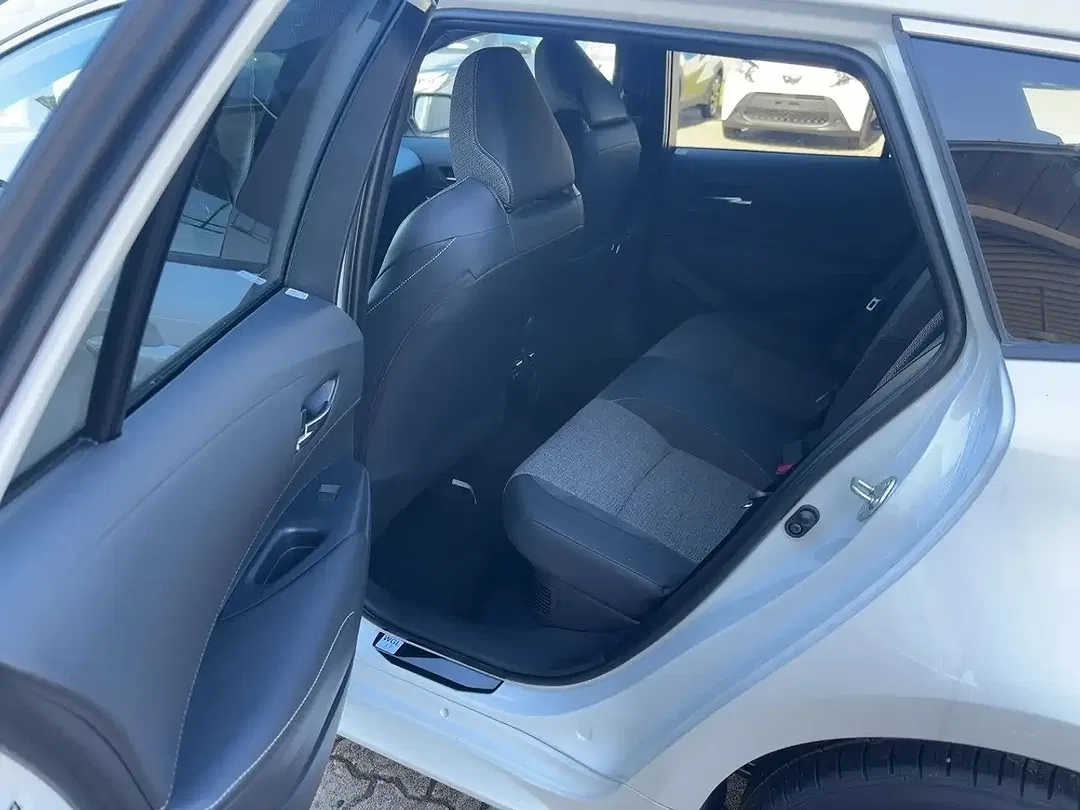 Toyota Corolla - Thumbnail 12