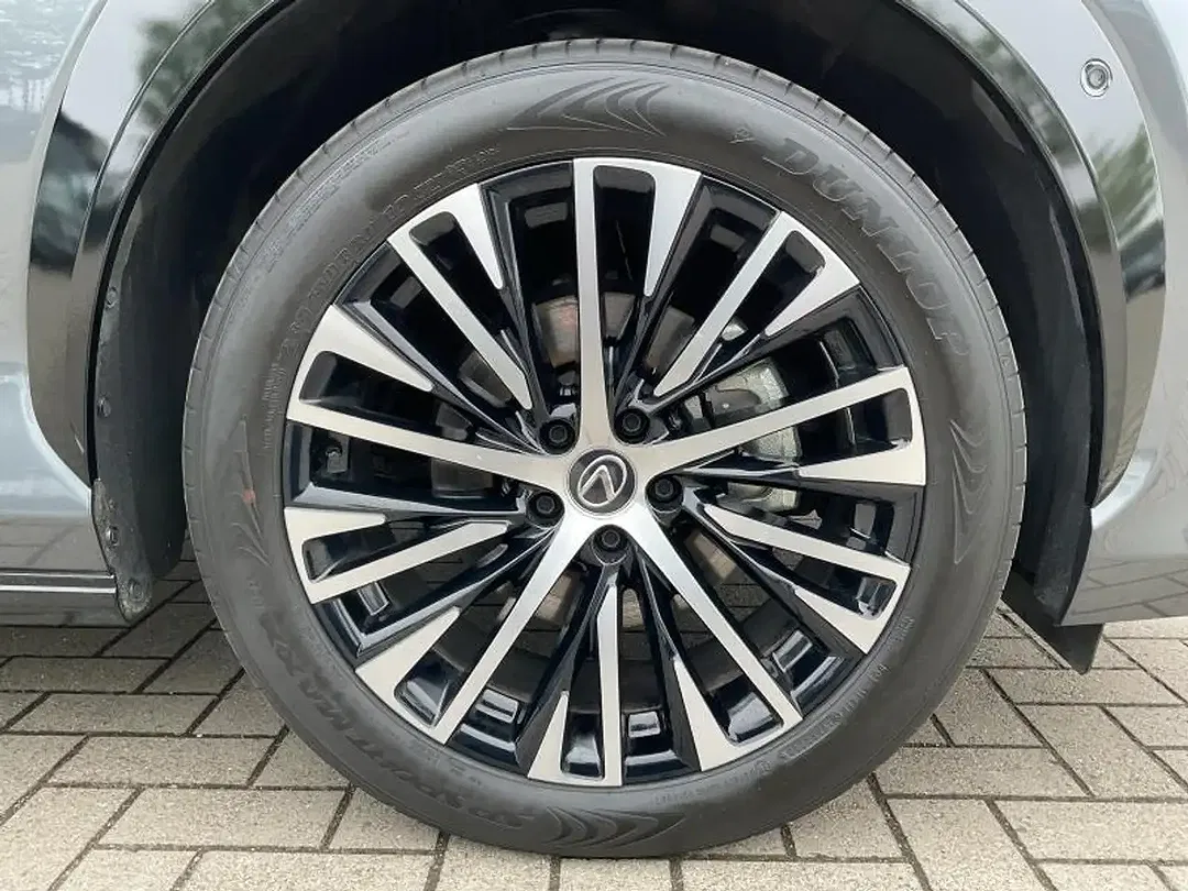 Lexus RZ - Thumbnail 13