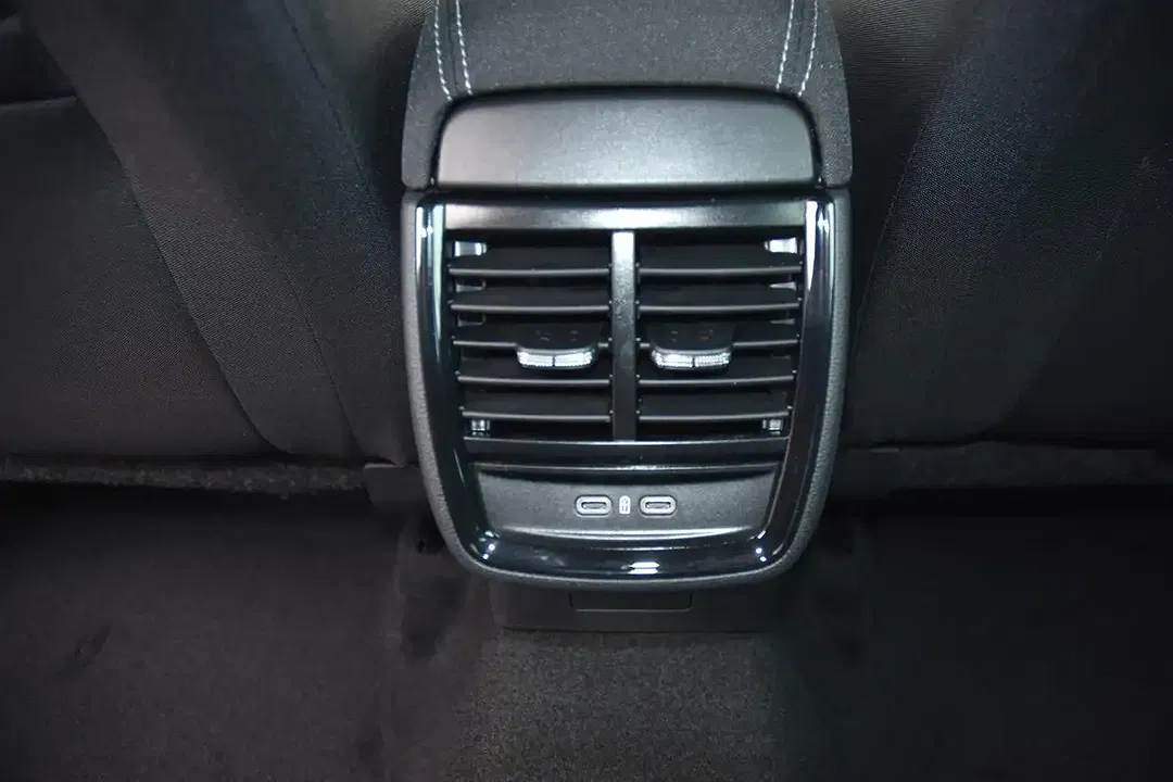 Skoda Kamiq - Thumbnail 17