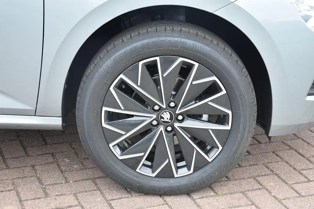 Skoda Kamiq - Thumbnail 9