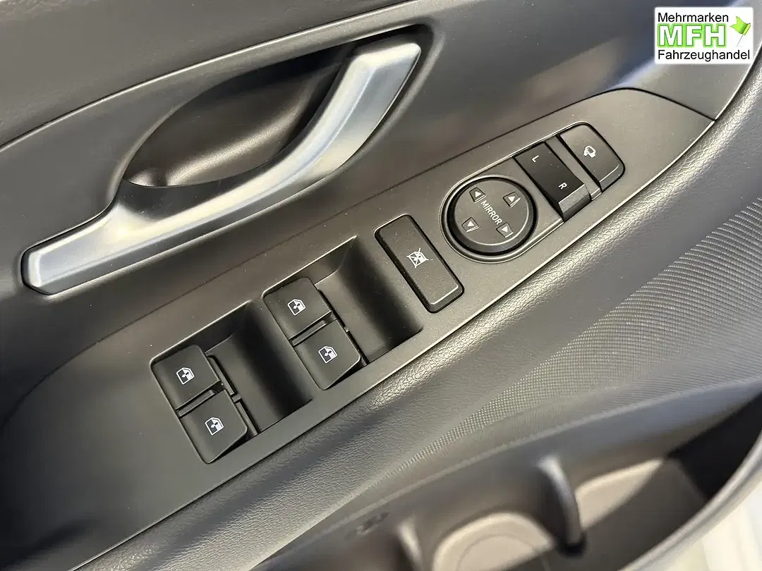 Hyundai i30 - Thumbnail 15