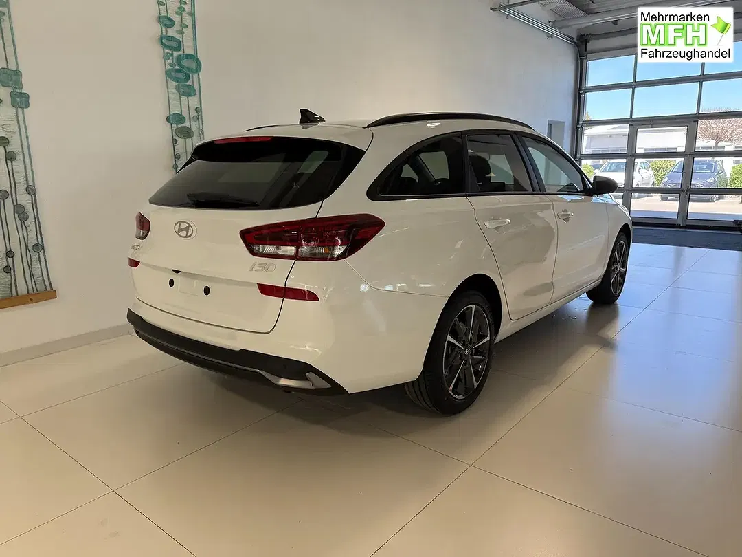Hyundai i30 - Thumbnail 4