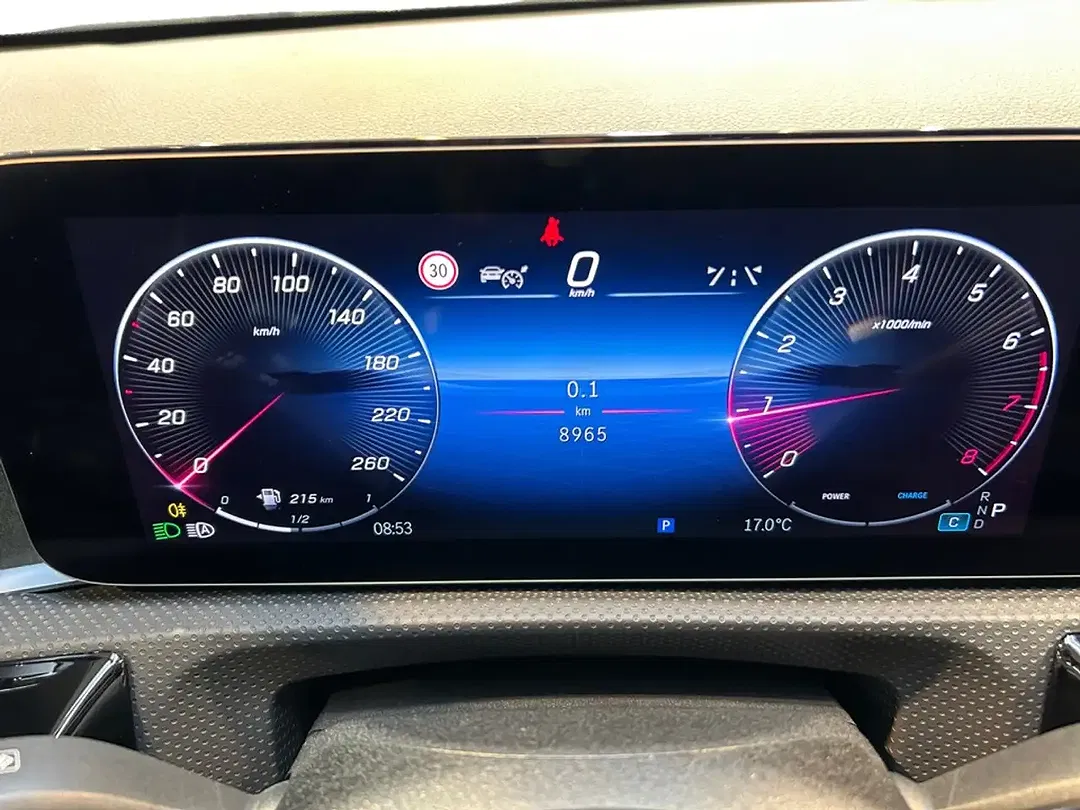 Mercedes-Benz A 200 - Thumbnail 9
