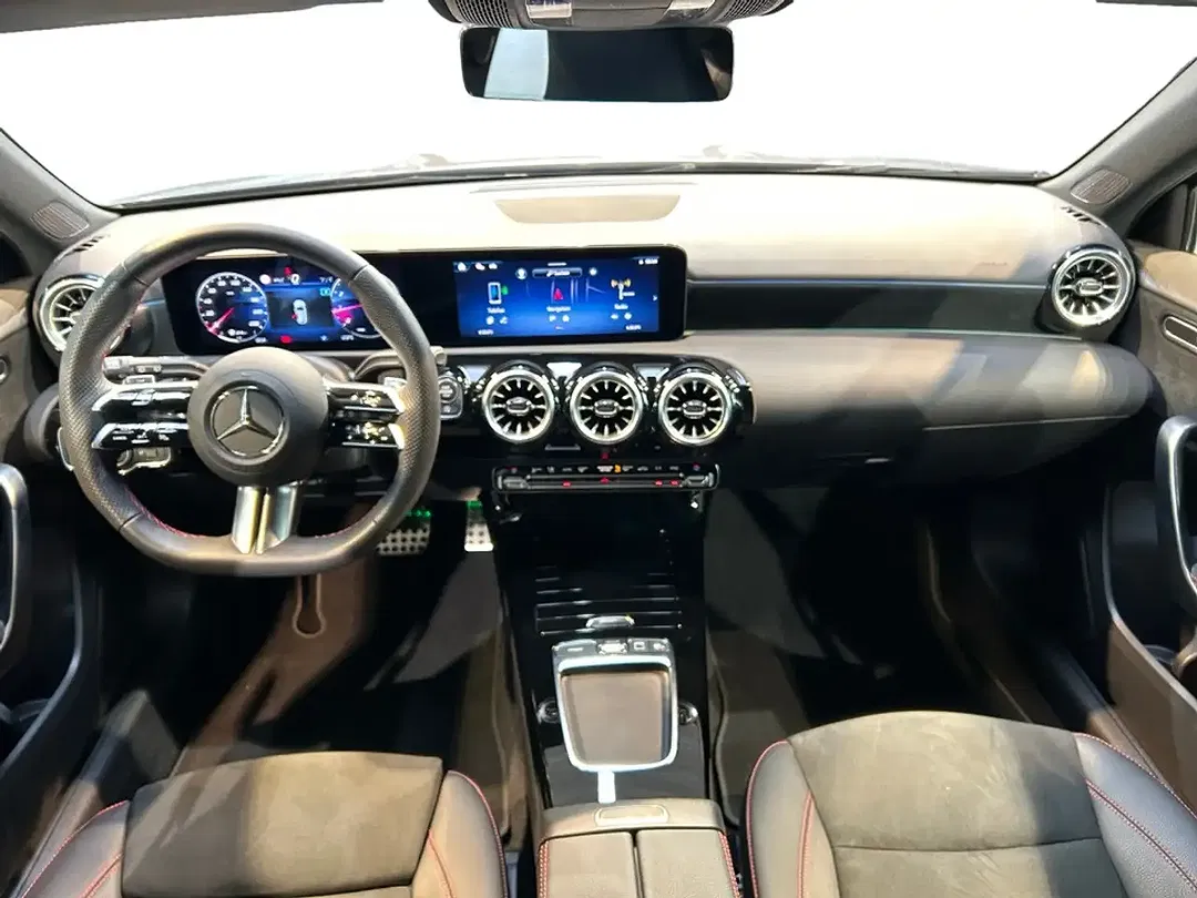 Mercedes-Benz A 200 - Thumbnail 14