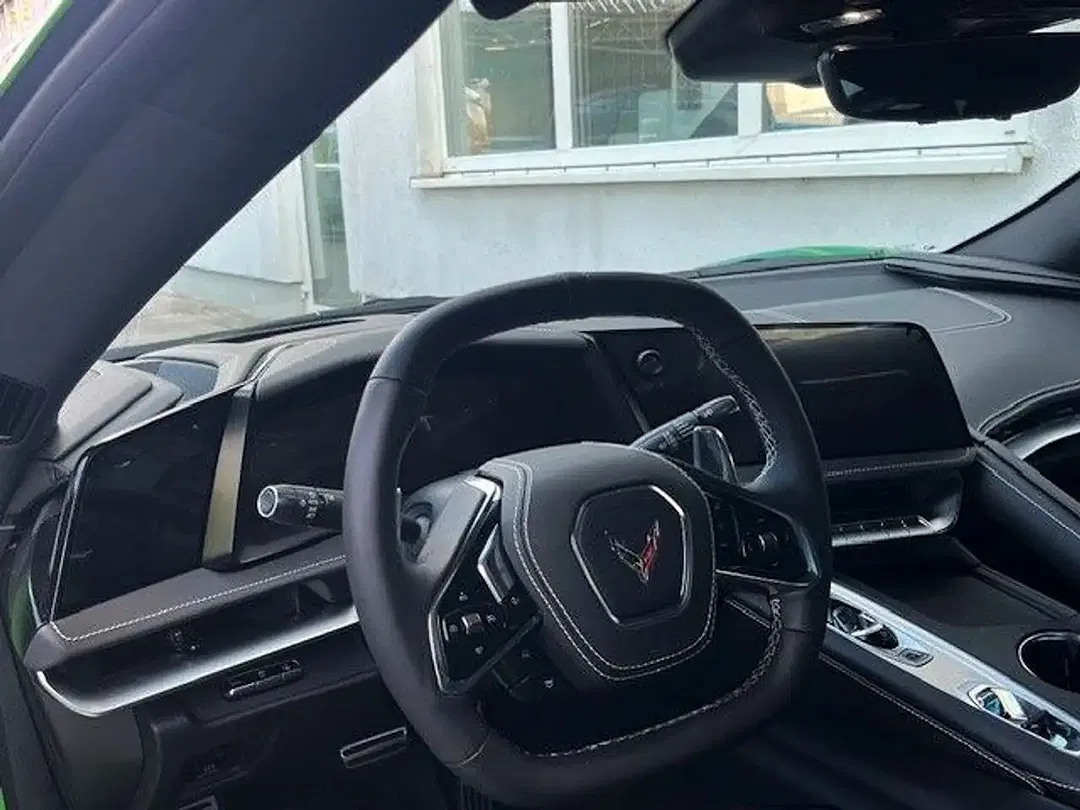Corvette C8 - Thumbnail 11