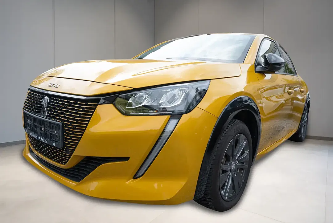 Peugeot 208 - Thumbnail 1