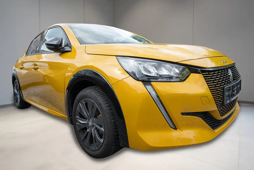 Peugeot 208 - Thumbnail 2
