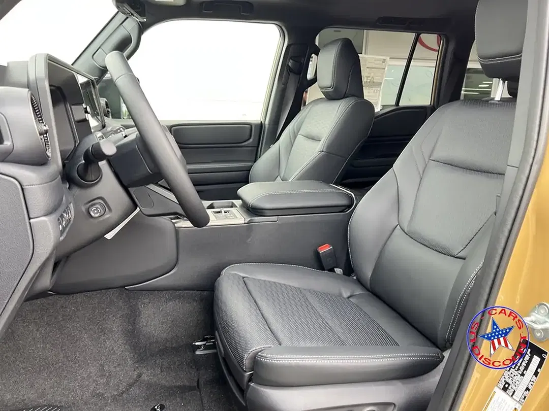 Toyota Land Cruiser - Thumbnail 8