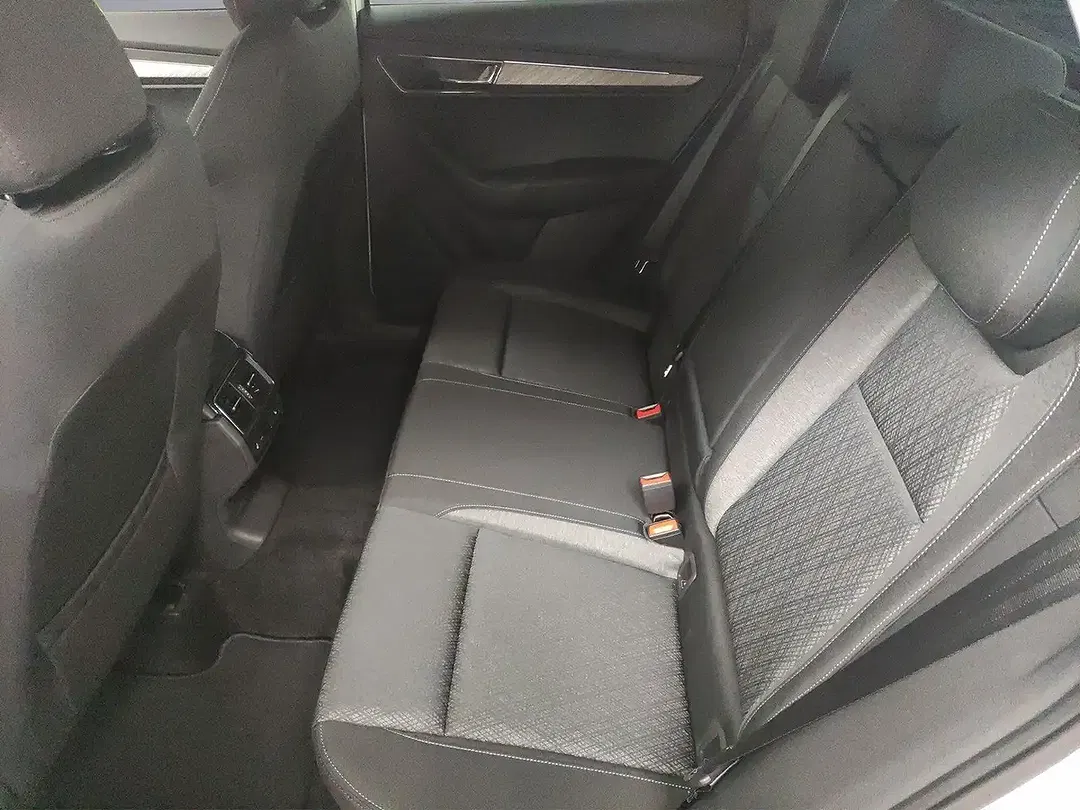 Skoda Karoq - Thumbnail 8