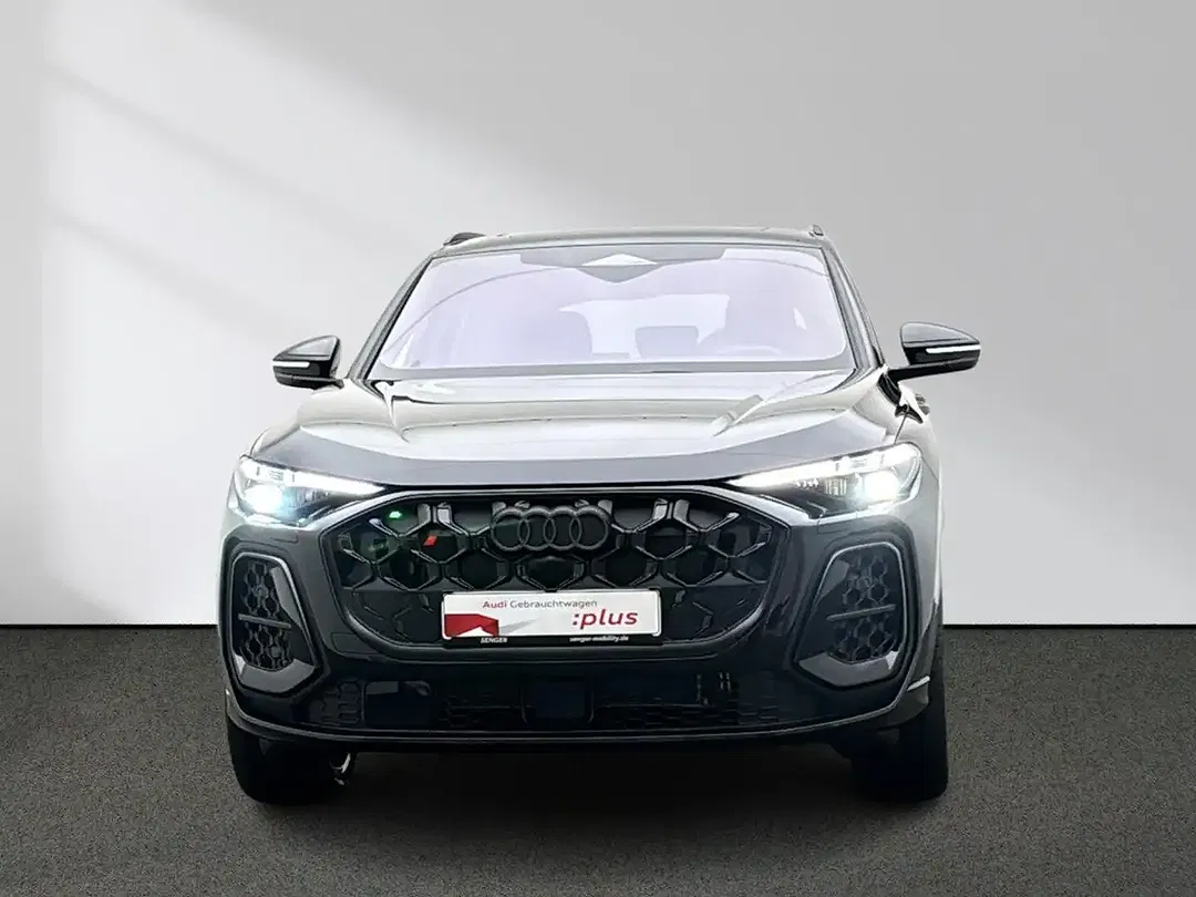 Audi SQ5 - Thumbnail 3