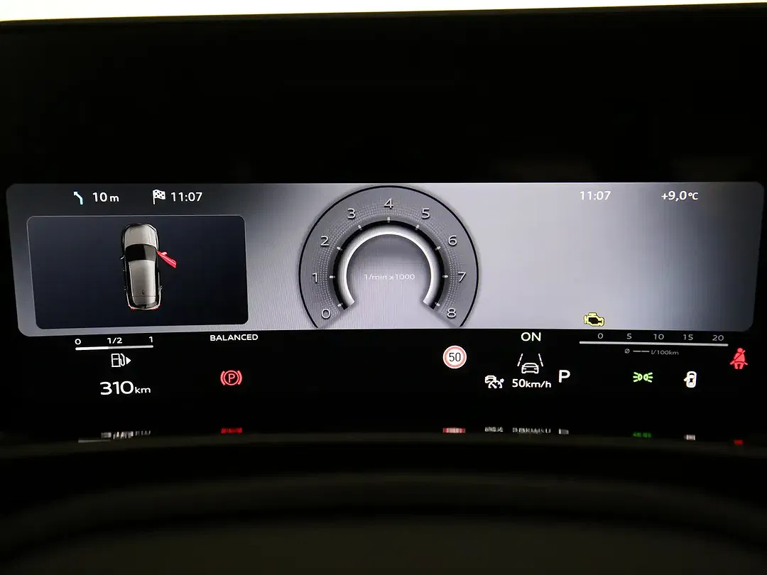 Audi Q3 - Thumbnail 12