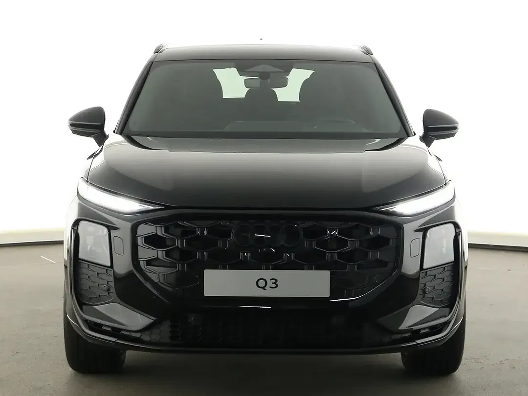 Audi Q3 - Thumbnail 3