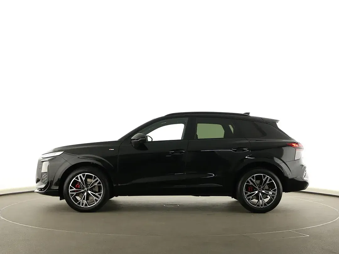 Audi Q3 - Thumbnail 4