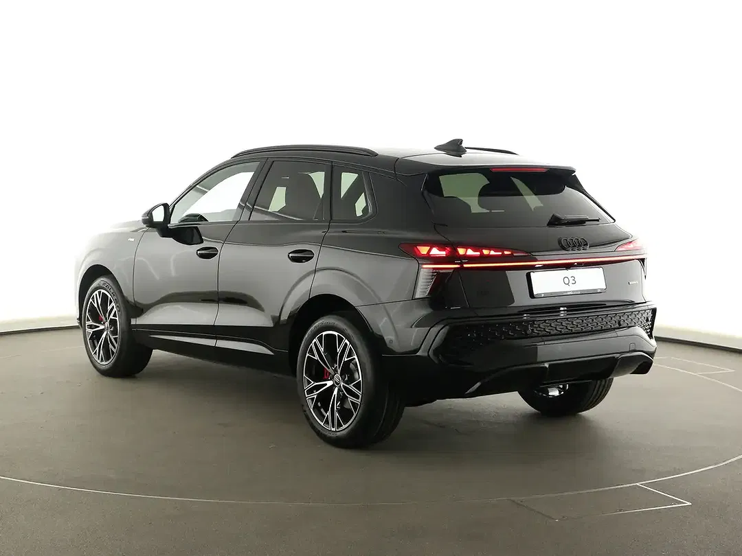 Audi Q3 - Thumbnail 5