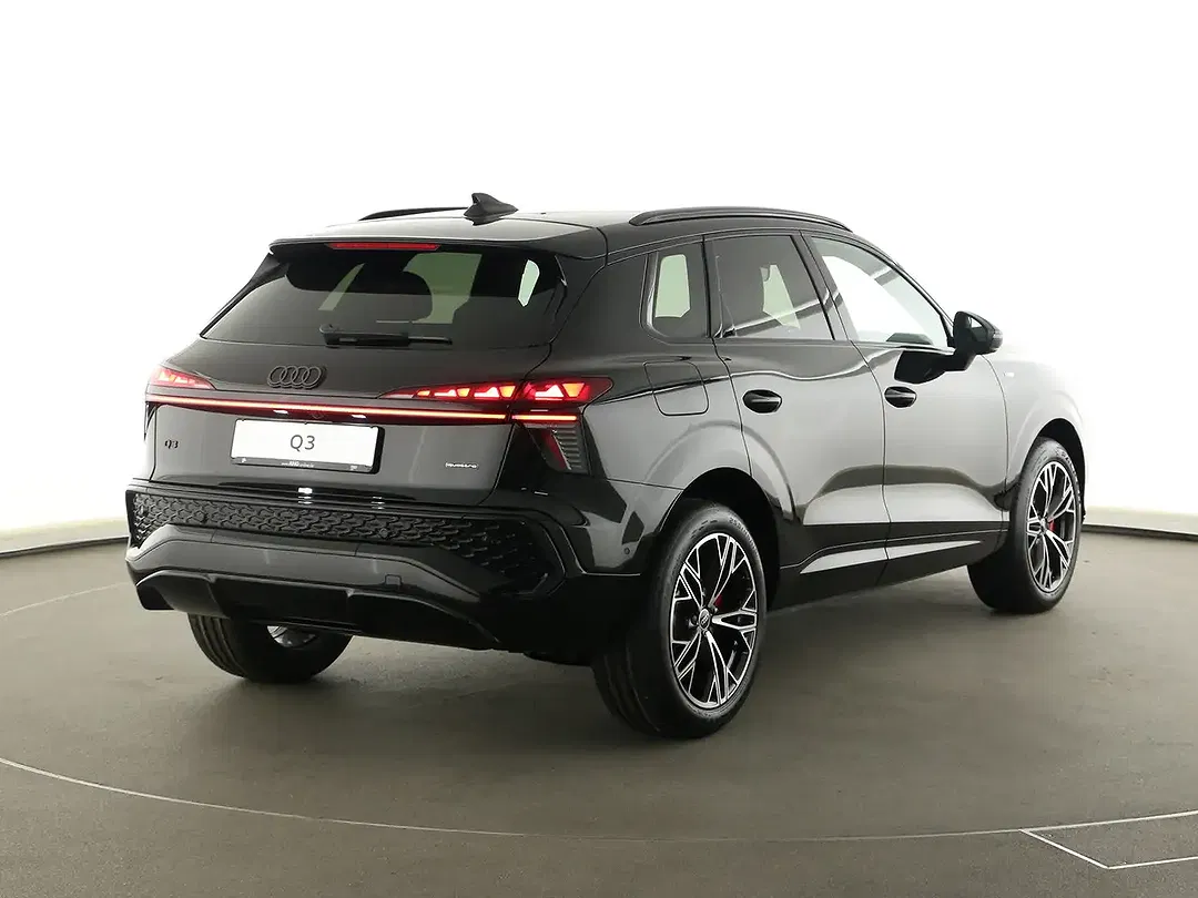 Audi Q3 - Thumbnail 7