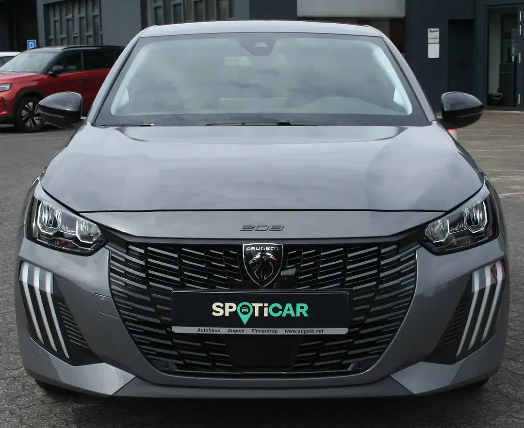 Peugeot 208 - Thumbnail 3