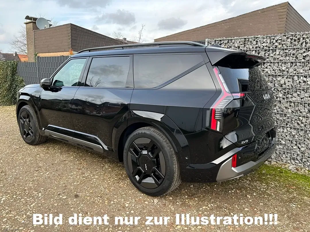 Kia EV9 - Thumbnail 4
