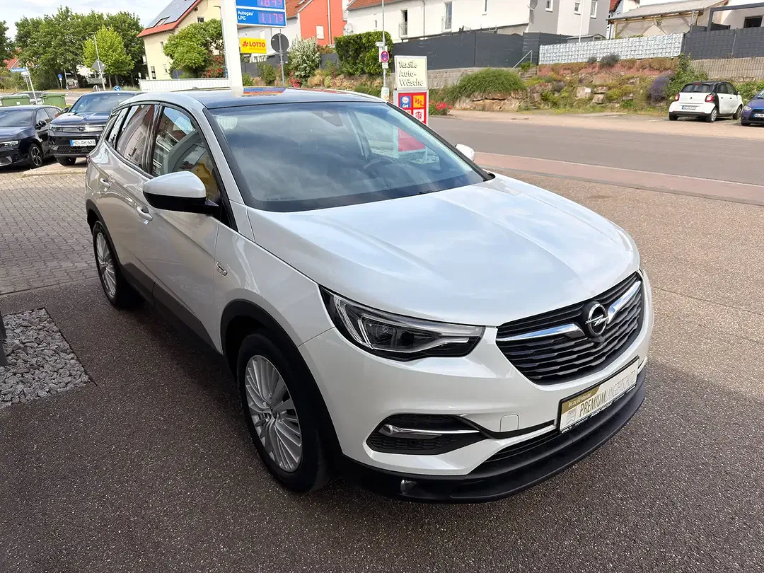 Opel Grandland X - Thumbnail 3