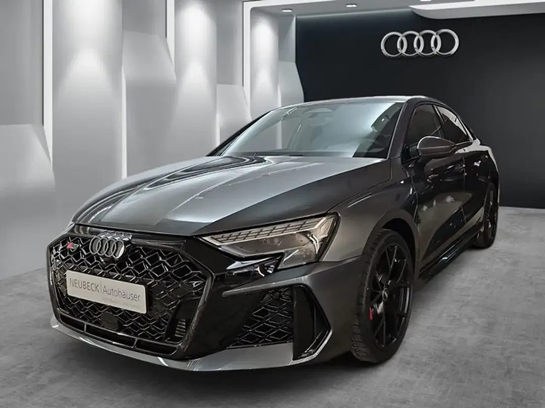 Audi RS3 - Thumbnail 1