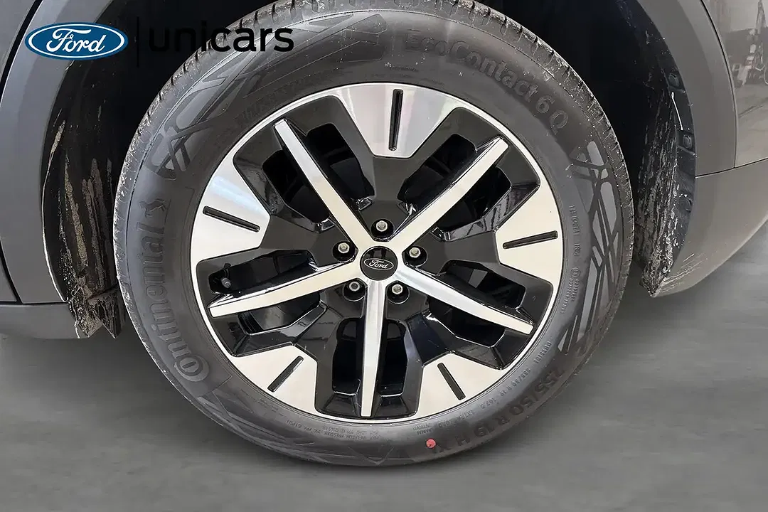 Ford Explorer - Thumbnail 7