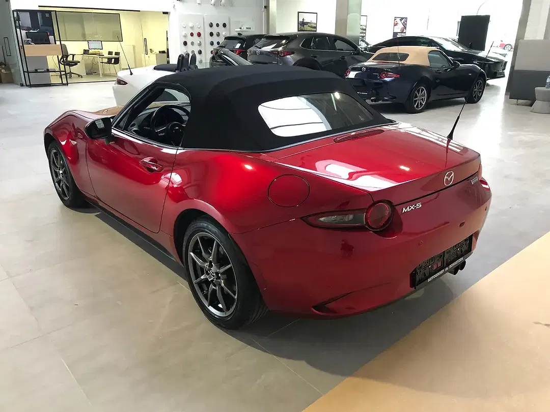 Mazda MX-5 - Thumbnail 7
