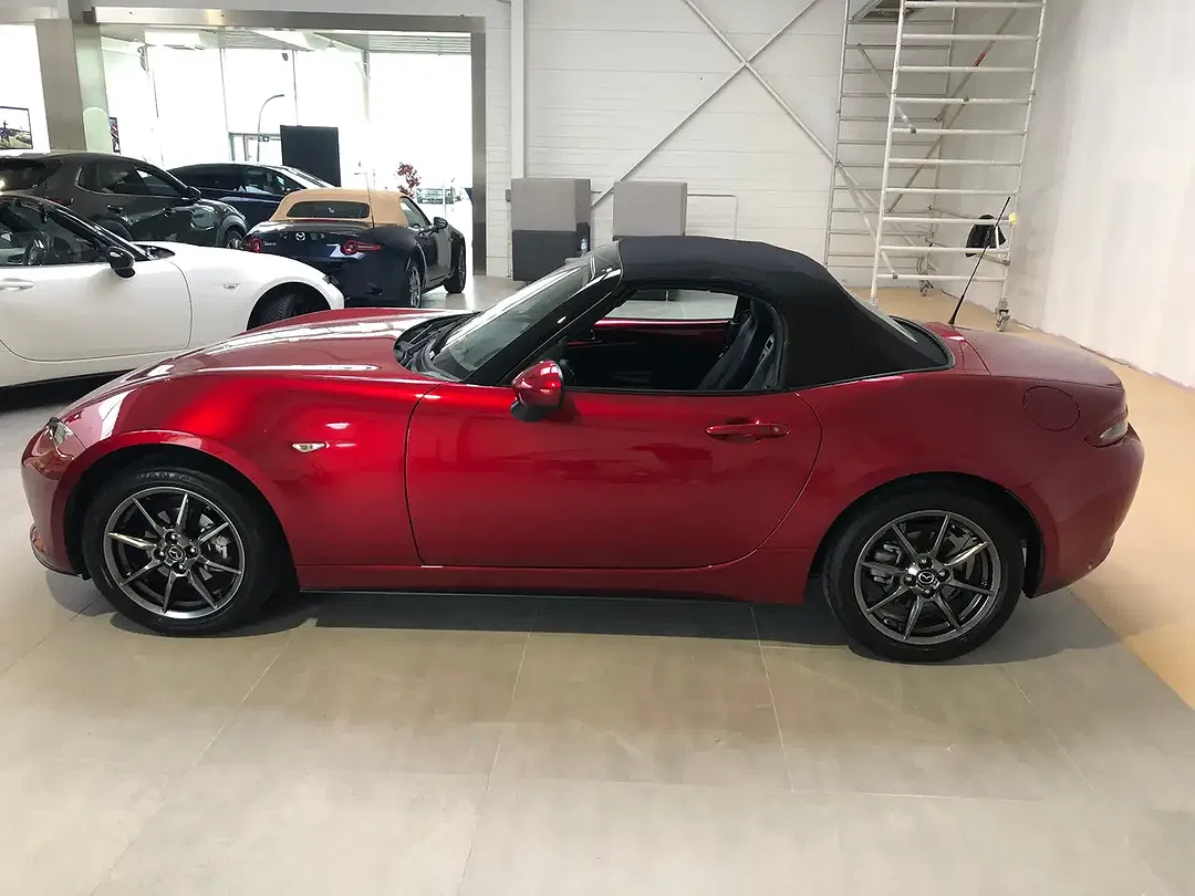 Mazda MX-5 - Thumbnail 8