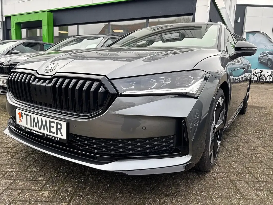 Skoda Superb - Thumbnail 4