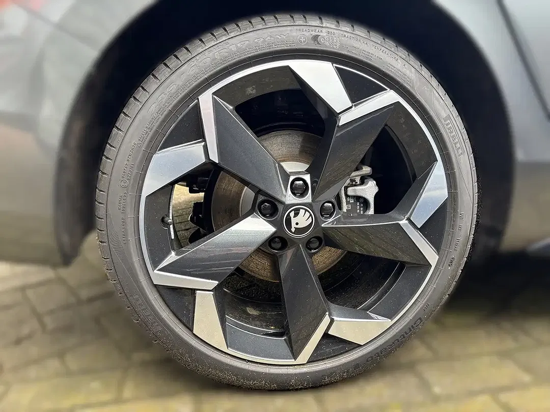 Skoda Superb - Thumbnail 5