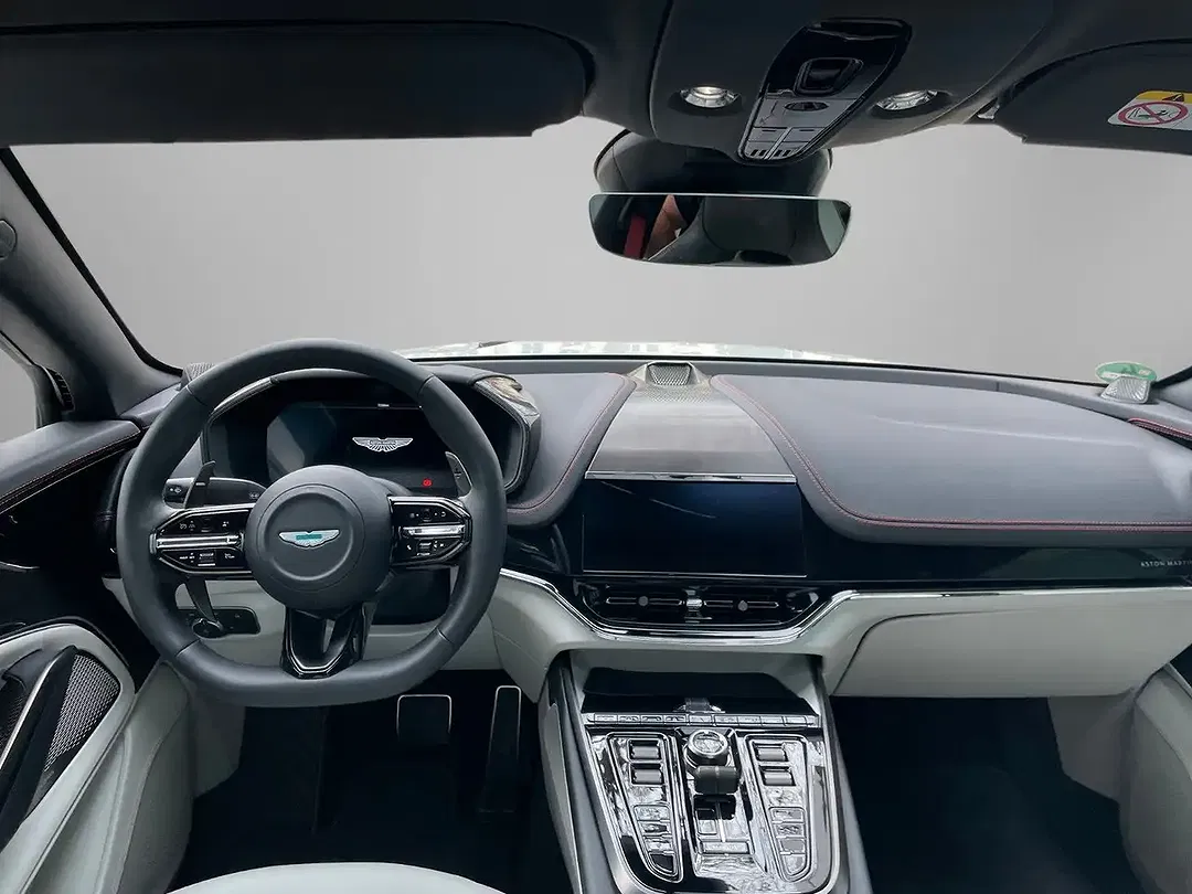 Aston Martin DBX - Thumbnail 9
