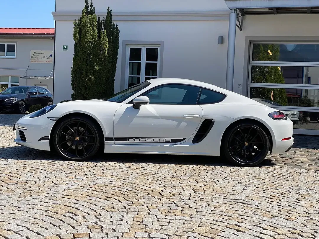 Porsche Cayman - Thumbnail 4