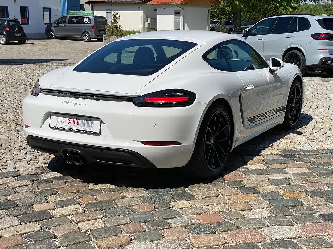 Porsche Cayman - Thumbnail 6