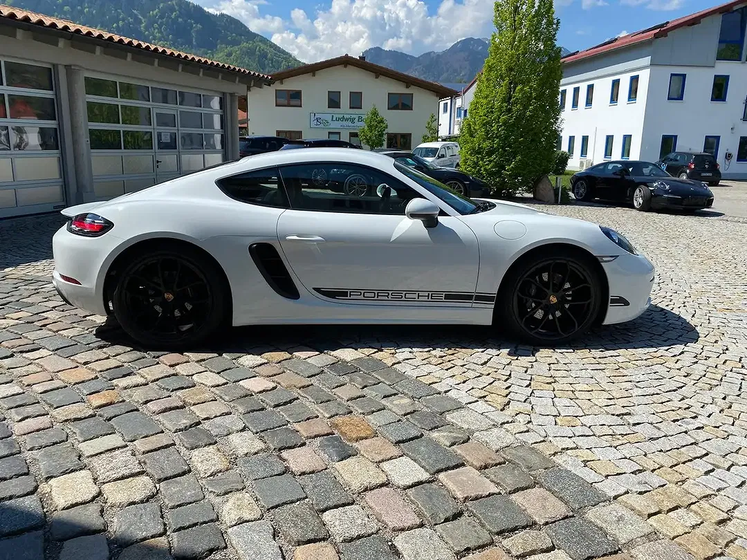 Porsche Cayman - Thumbnail 7