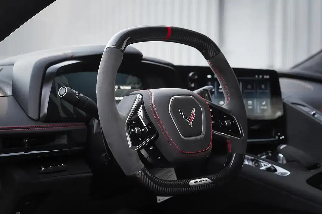 Corvette C8 - Thumbnail 4